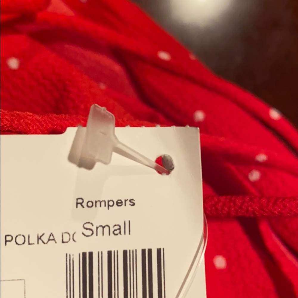 Red romper - Picture 4 of 4